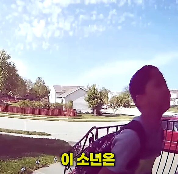 남의 집 초인종을 누르고 울기 시작하는 아이_1.png