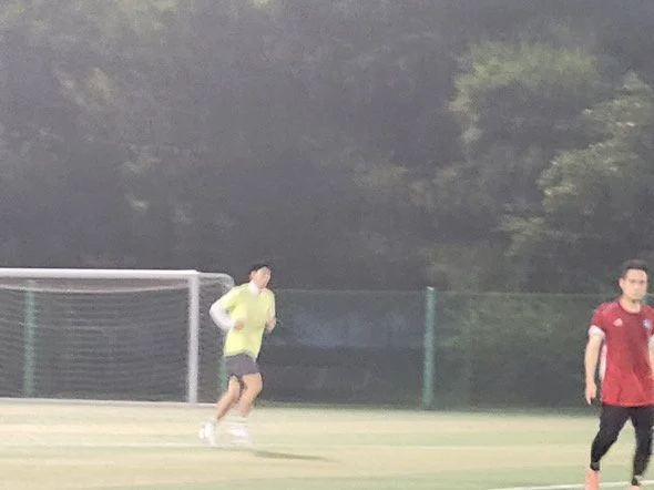 ??? : 아빠 지금 손흥민하고 축구하고 있다.jpg_2.webp