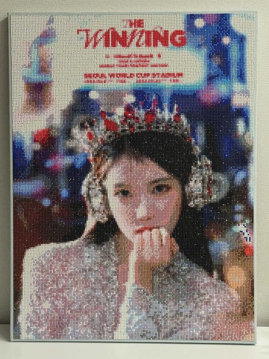 어느 유애나가 보석십자수로 만든 위닝 포스터_2.jpg