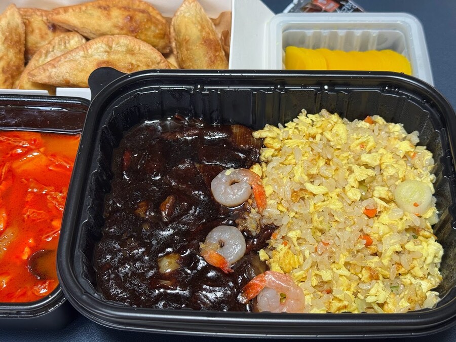 홍콩반점 볶음밥을 먹어봤습니다._1.jpg