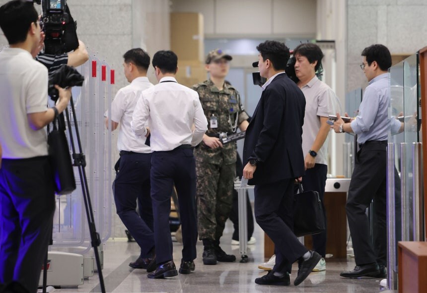 [단독]채상병 특검팀, 국방부 장관 비화폰 확보···‘VIP 격노’ 규명 총력_1.png