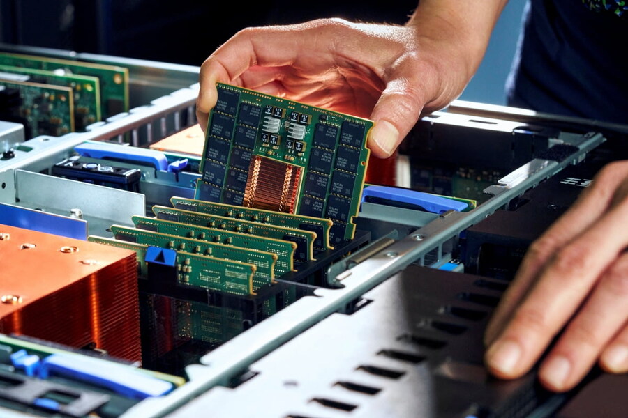 IBM은 꾸준히 cpu 만드네_1.jpg