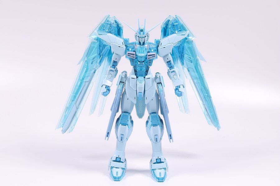 MG] 프리덤 건담 2.0 (크로스 콘트라스트 컬러 클리어 블루 Ver.)_9.jpg