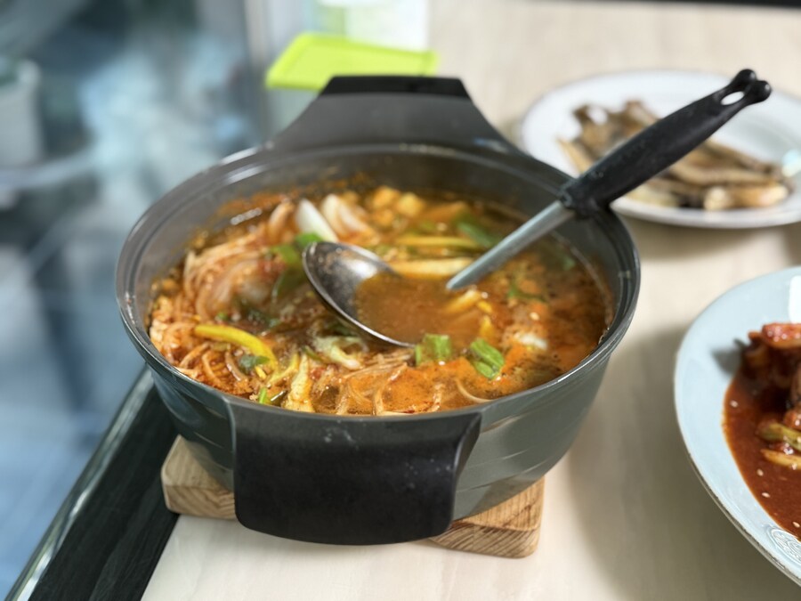 집에서 밥. 밥 도둑과 함께 하는 해물파티네요._6.jpg