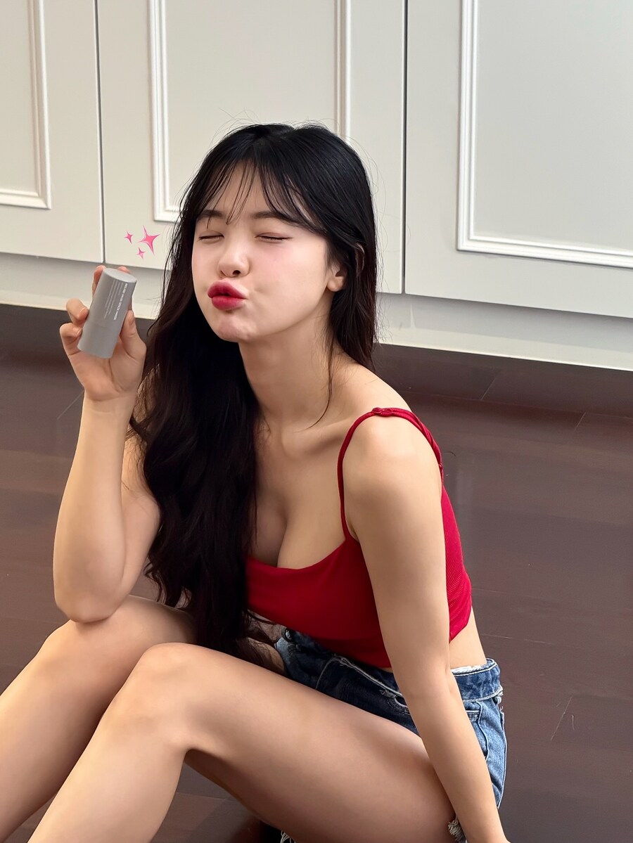 치어리더 이다혜, 섹시 초커X군복 콘셉트로 무더위 정복_6.jpg