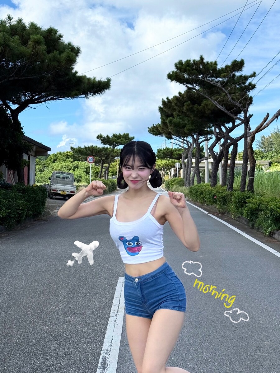 치어리더 이다혜, 섹시 초커X군복 콘셉트로 무더위 정복_10.jpg