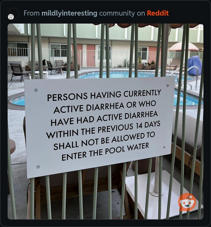 끔찍한 사고가 일어났었던 수영장_1.png