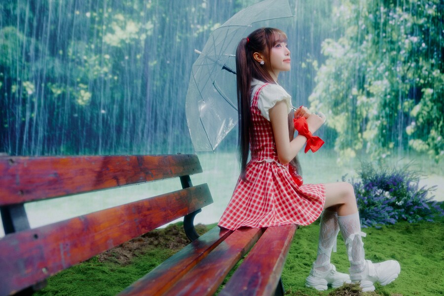 [최예나] "Blooming Wings" 콘셉트 포토_14.jpg