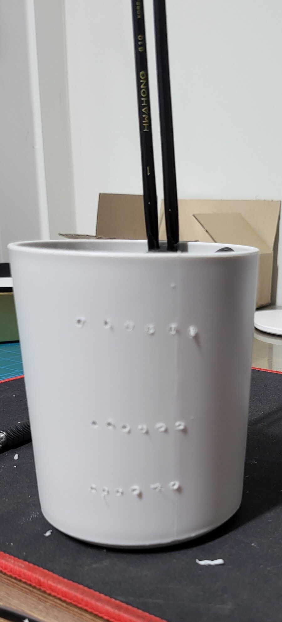 일단 워해머 도색용 붓 건조대 완성..._2.jpg