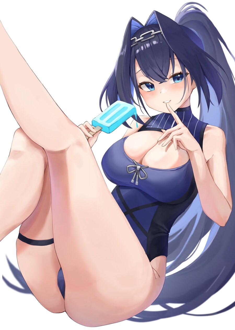 버튜버) 아이스크림먹는 수영복 크로니_1.jpg