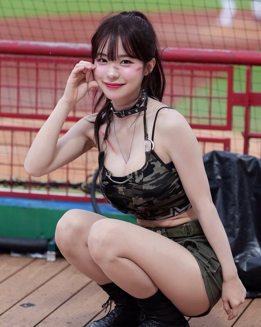 호불호 갈리는 복장 jpg_2.jpg