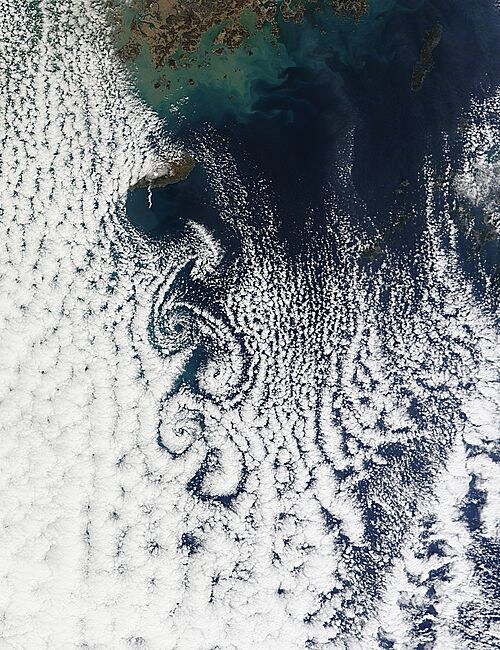 제주의 신이 쏜다는 장풍 구름 vortex cloud_1.png