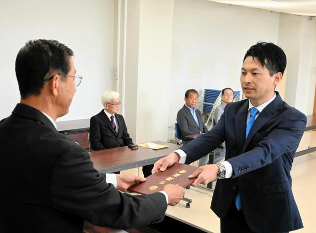 일본 지자체장이 초등학교 하교버스를 시행한 사연_1.jpg
