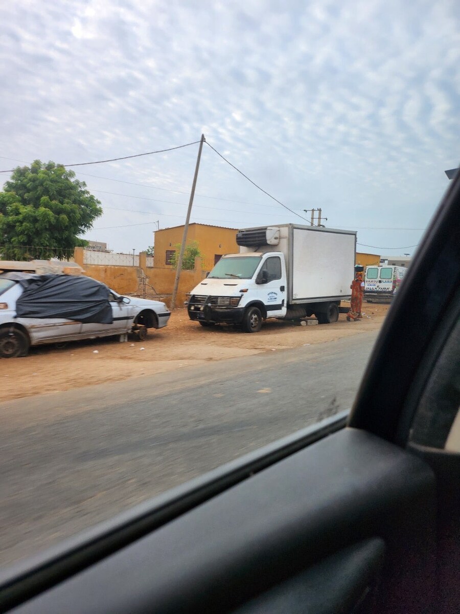 아프리카에서 먹는 신라면 12000원_13.jpg