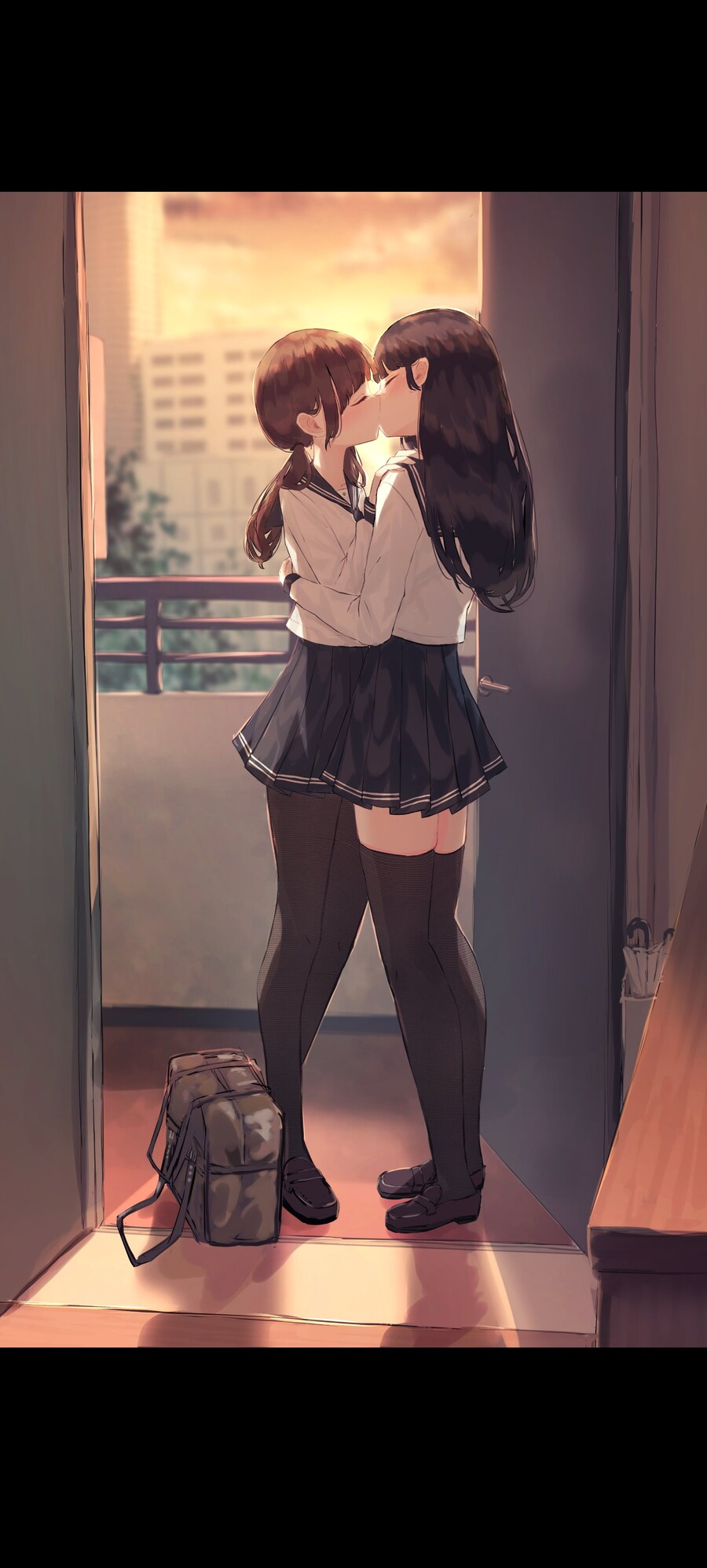 현관문을 조심해야하는 이유_1.jpg