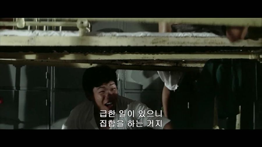 영화속 야심한 밤에 기상을 시키는 교관_4.jpg