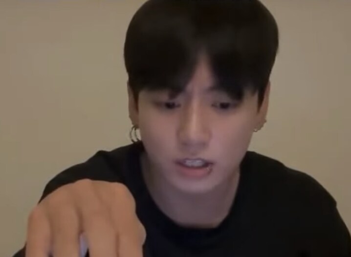 케이팝) BTS 정국이 찾아낸 신경쓰이는 부분_1.png
