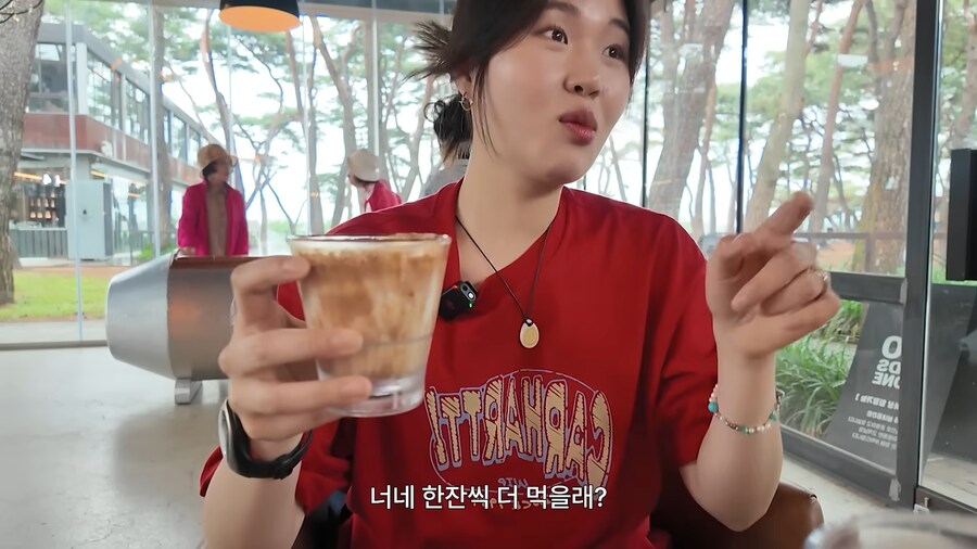 유튜브) k-홀란드가 한입만에 대처하는 방법_6.png