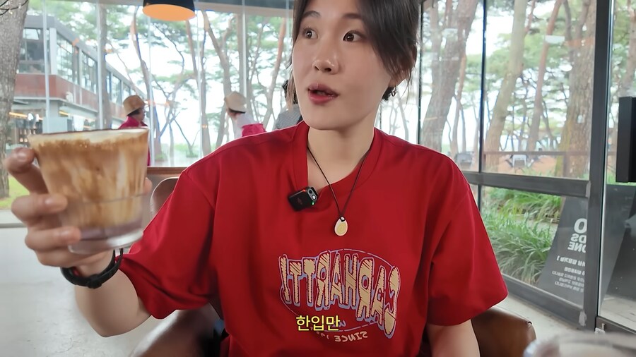 유튜브) k-홀란드가 한입만에 대처하는 방법_8.png