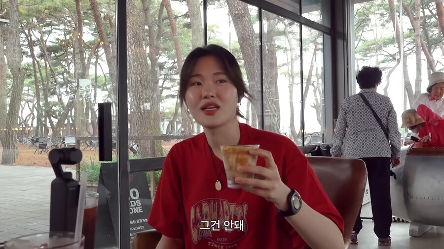 유튜브) k-홀란드가 한입만에 대처하는 방법_12.png