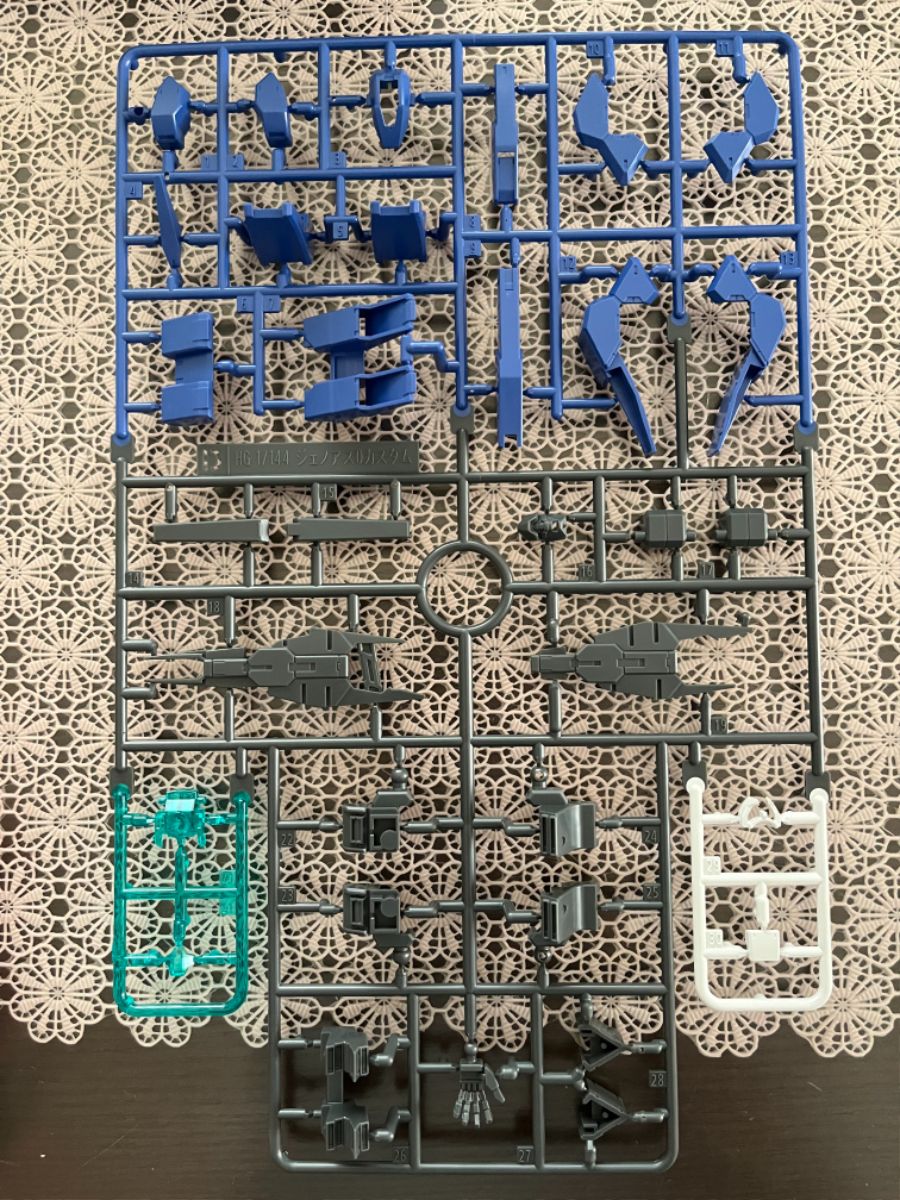 HG 1/144 제노아스 O 커스텀 박스 + 신규 런너 사진_2.jpg
