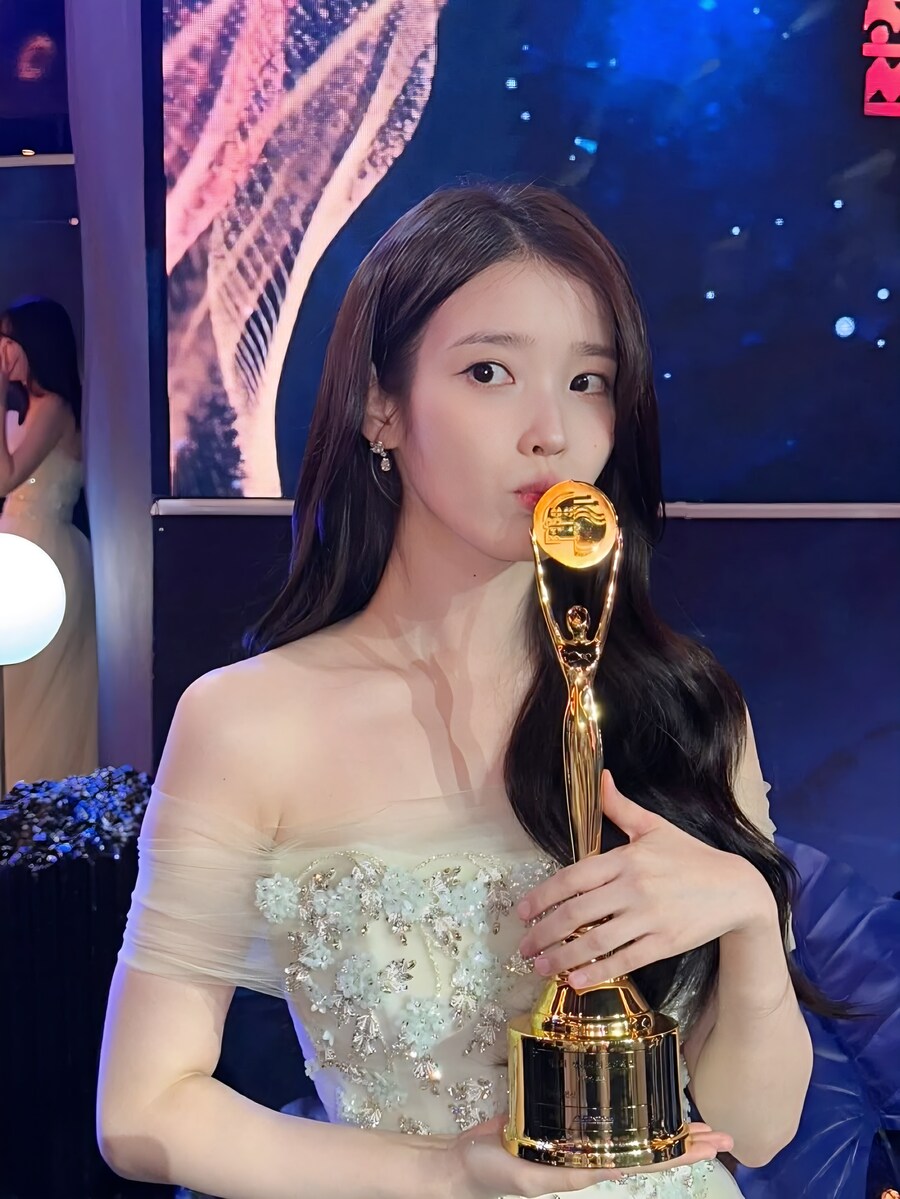 2025.07.19 아이유 인스타그램_13.jpg