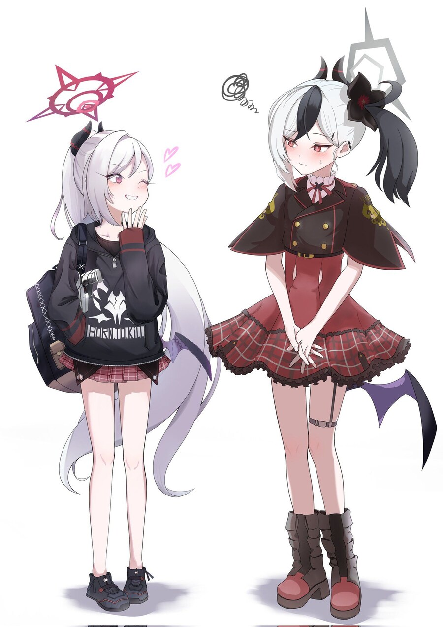 블루아카) 무츠키 카요코 의상 교환_1.jpg