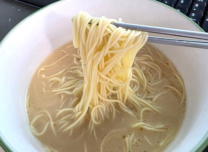 건더기 가득한 컵라면과 천지차이인 일본 봉지라면들_6.jpg