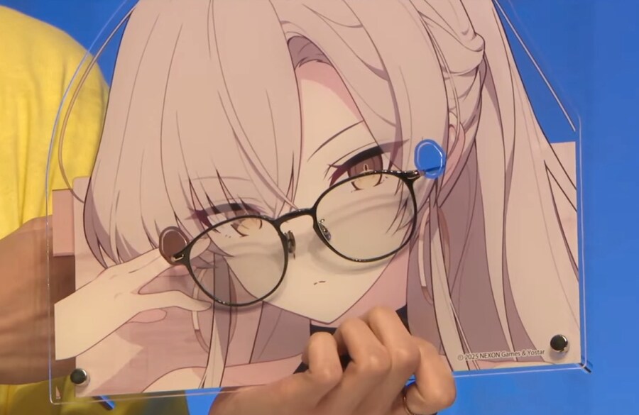 블루아카]치나츠센세.. 배우신분이군요.._1.png
