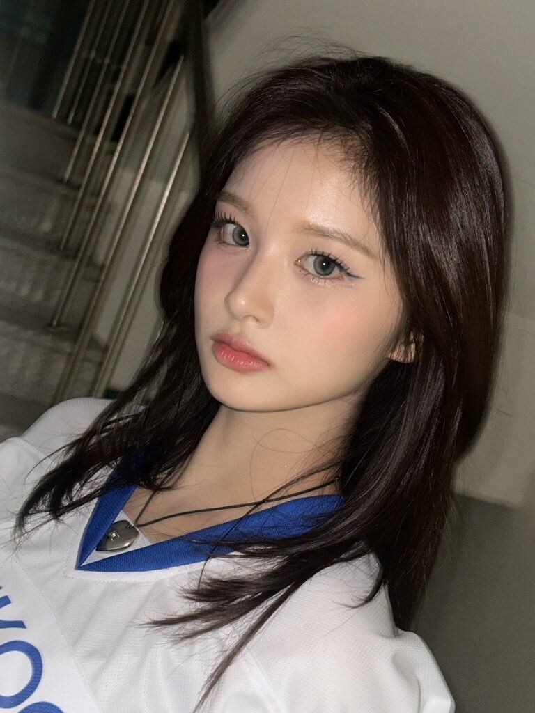 호불호 갈리는 복장 gif_1.jpg