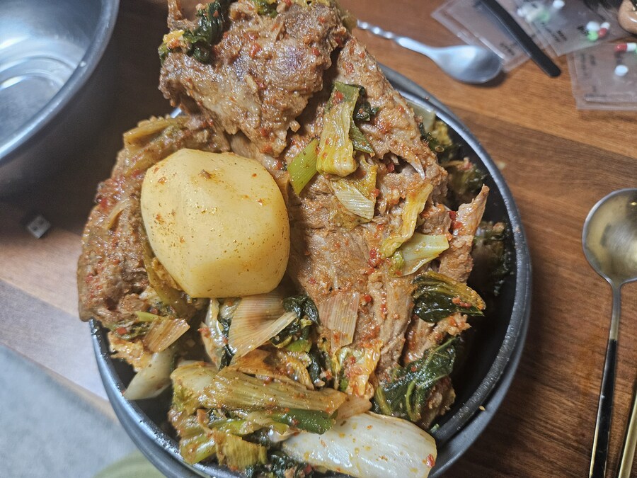 니들 방금 내가 만든거 먹으라면 먹어?_4.jpg