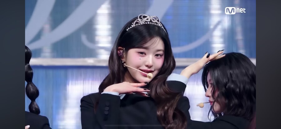 공연중에 남자 관객들이 원영이 한테_1.png