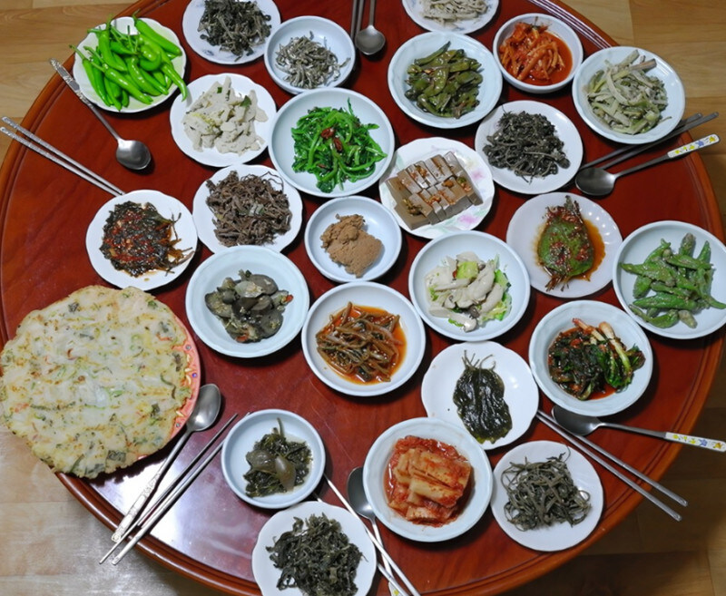 존맛밥상으로 보이면 늙은거임_1.jpg