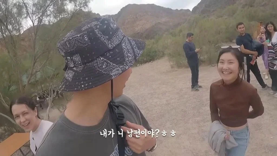 띠동갑 유튜버한테 결혼하자는 카자흐스탄 여자.JPG_19.webp