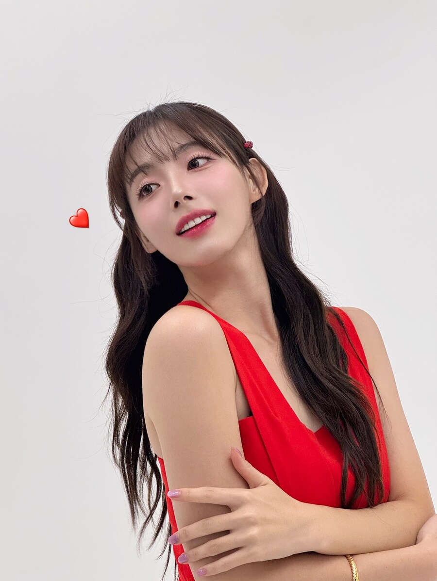 치어리더 하지원, 딱 달라붙는 '검스' 각선미…"아찔한 시선"_11.jpg