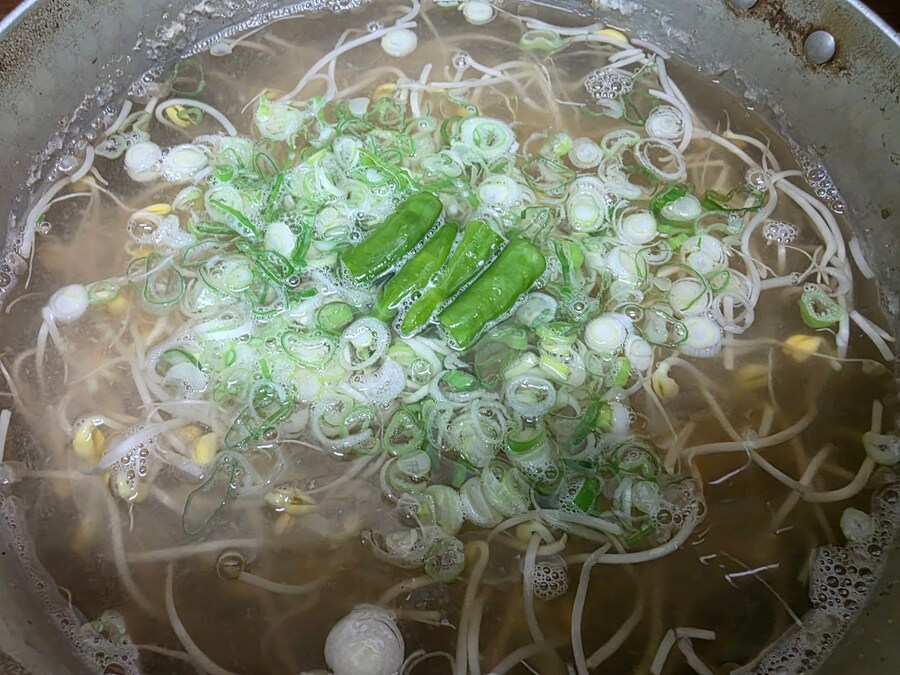 직장에서 3천원씩 걷어서 해먹는 점심 연어장 감자볶음_10.jpg