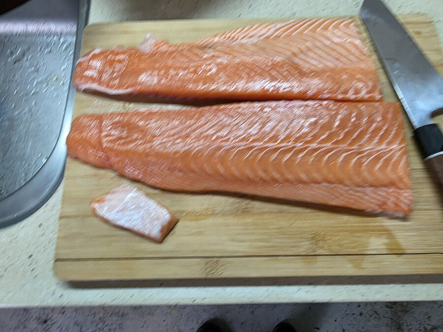 직장에서 3천원씩 걷어서 해먹는 점심 연어장 감자볶음_2.jpg