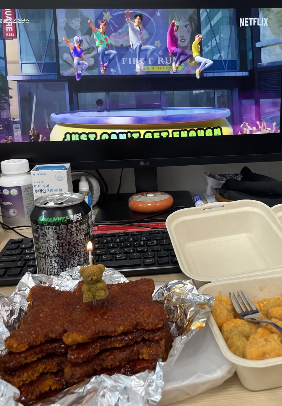 피카츄돈까스 케이크_1.jpg