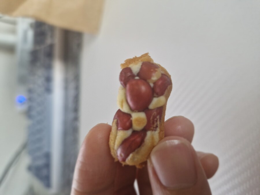 영등포 타임스퀘어에서 땅콩빵 사왔는디_1.jpg
