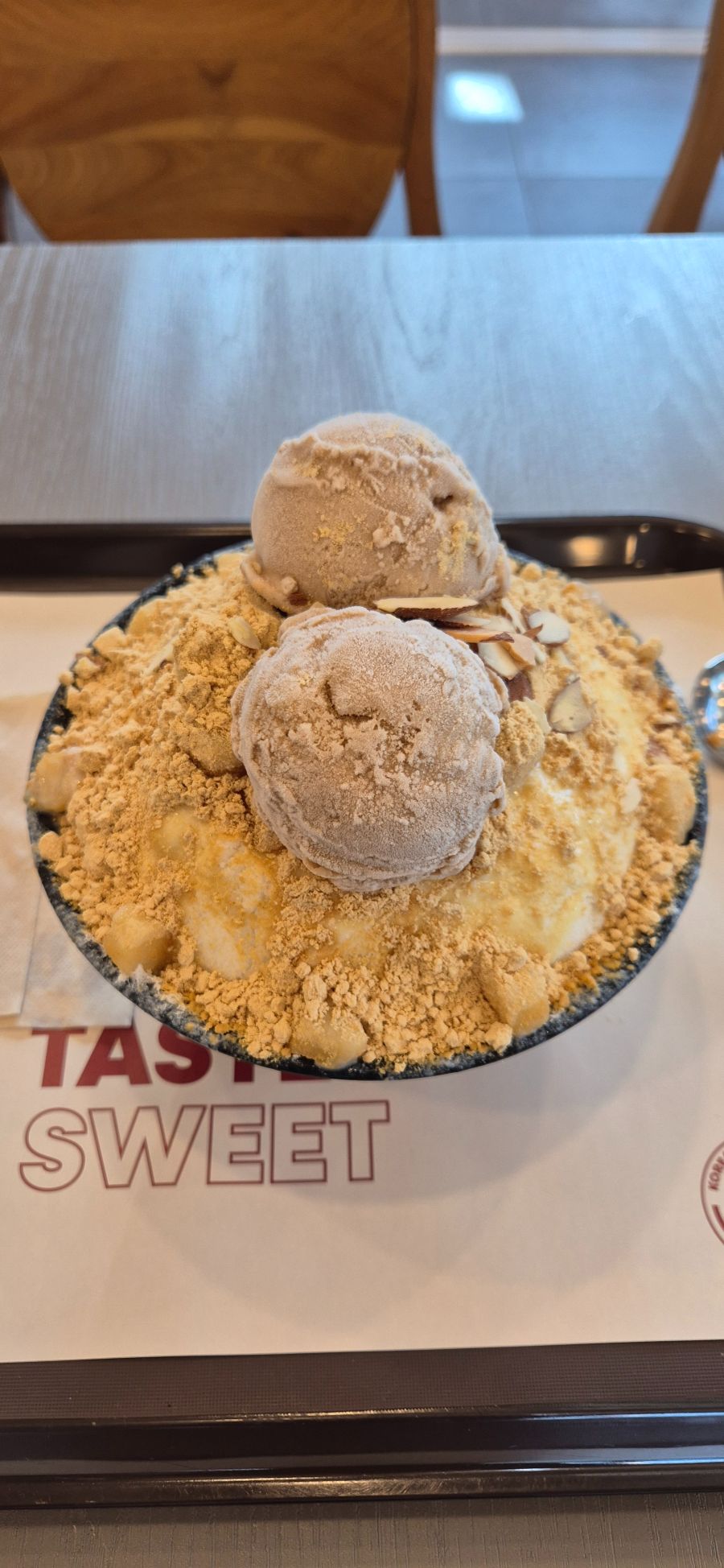 설빙에서 인절미아이스크림설빙을 먹어봤습니다._2.jpg
