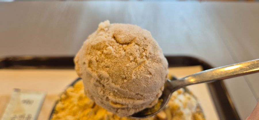 설빙에서 인절미아이스크림설빙을 먹어봤습니다._5.jpg