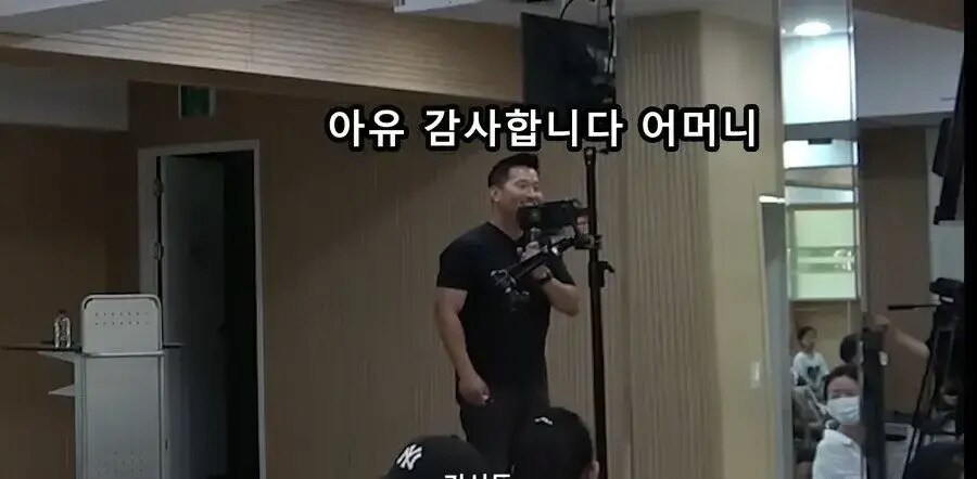 답변을 회피하는 강형욱.jpg_2.png