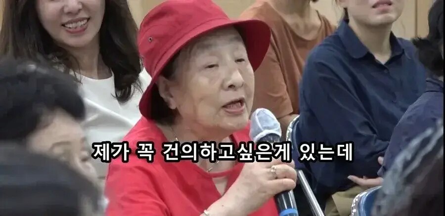 답변을 회피하는 강형욱.jpg_3.png