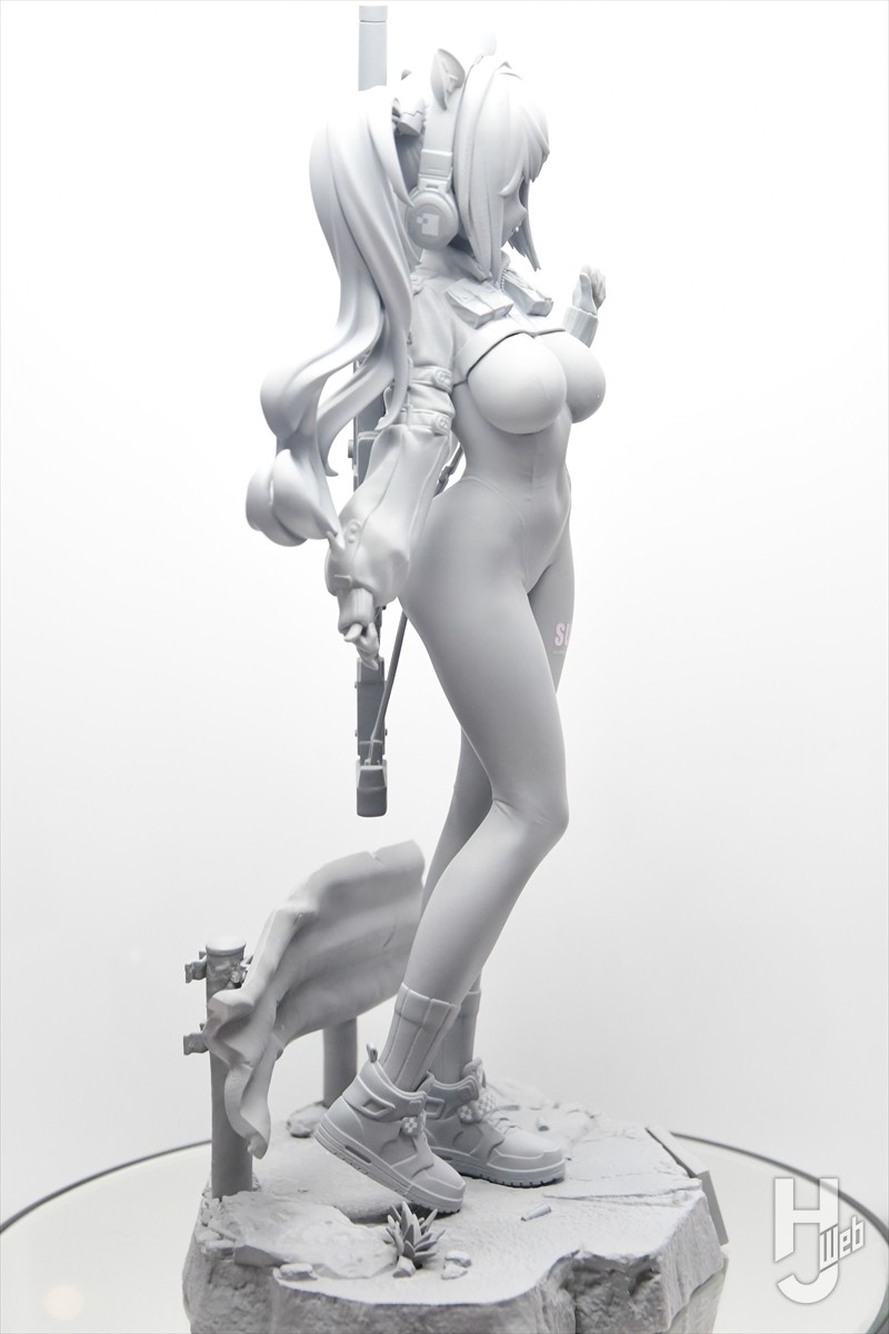 [엑스 플러스] 승리의 여신: 니케 - 앨리스 원형 전시 사진_8.jpg