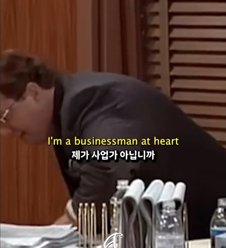 사업가들의 경제적이고 효율적인 즉석 맞선.GIF_1.jpg