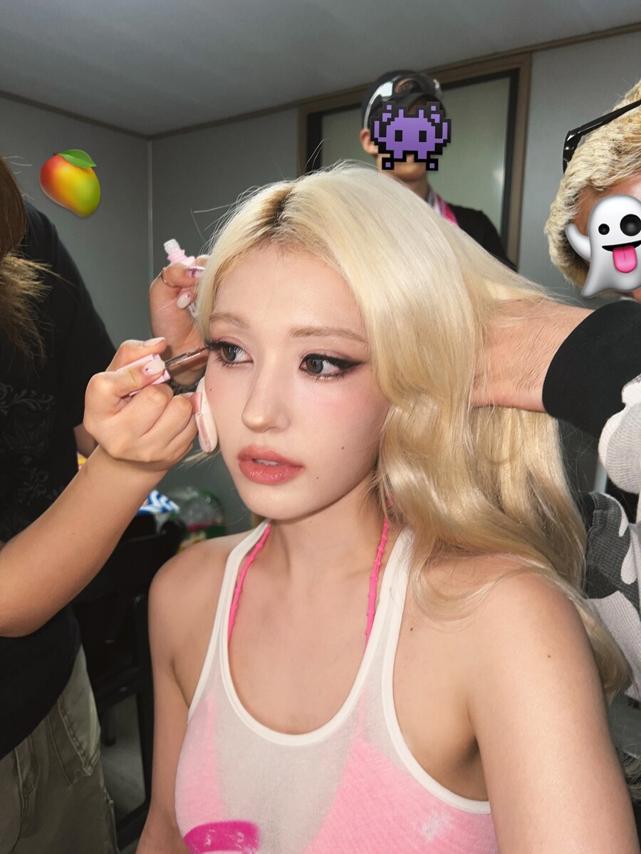 전소미, 형광 비키니+시스루…워터밤 인형 미모 폭발[스타★샷]_4.jpg