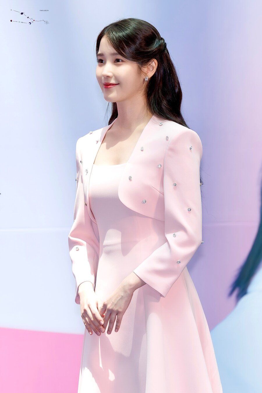 2025.07.25 아이유 인천공항본부세관 홍보대사 위촉식(땡촐이)_6.jpg