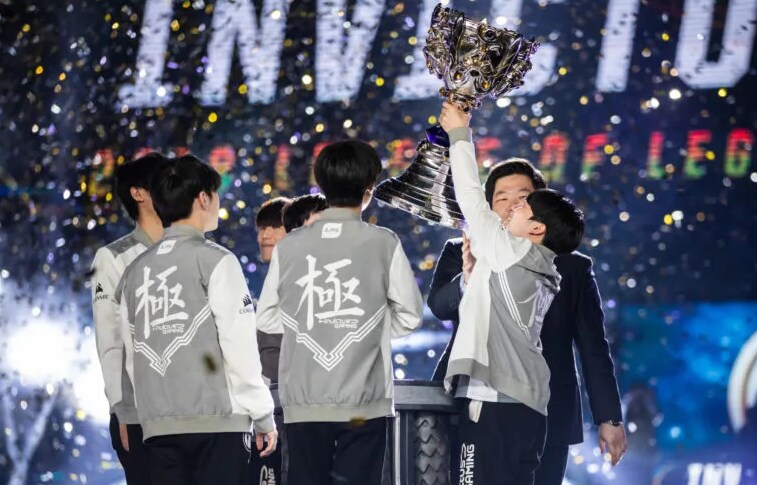 버튜버) 커버 사의 내력을 실제 사건으로 알아보자_16.png