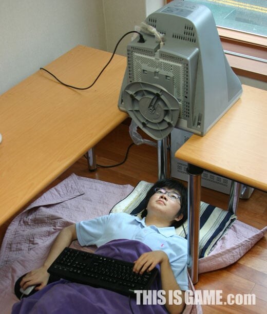 모니터 암 없던 시절 방법_1.jpg