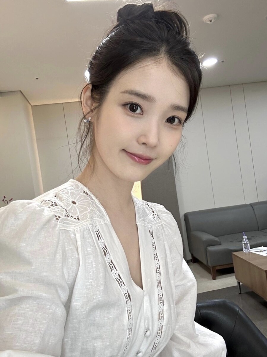 [IU] 2025.08.01 박보검의 칸타빌레, 몰래 온 손님 아이유_1.jpg